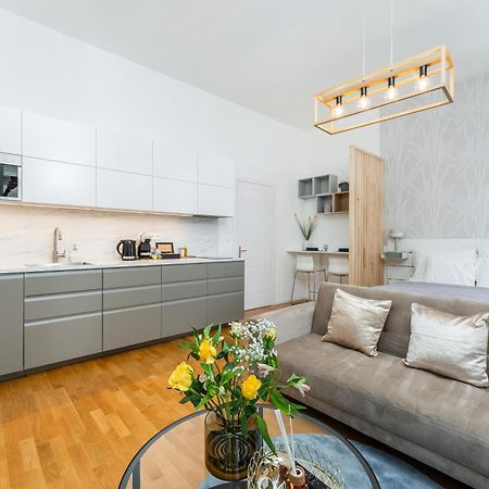 Anytime Holiday- Muzeum Apartments Прага Экстерьер фото